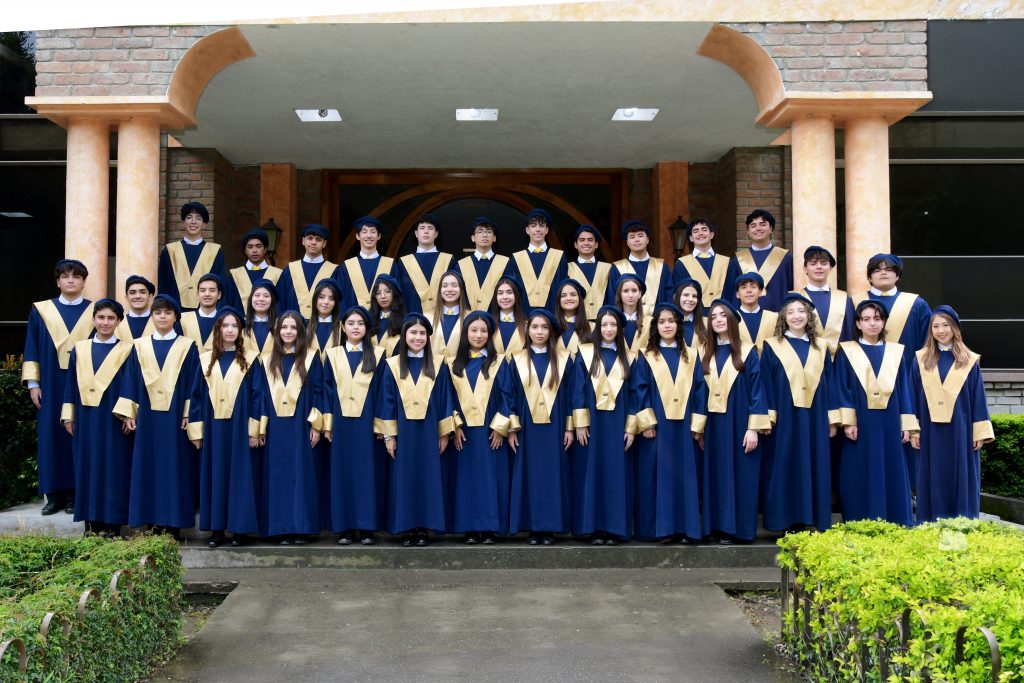 Promoción graduados 2026 Liceo de Loja Colegio